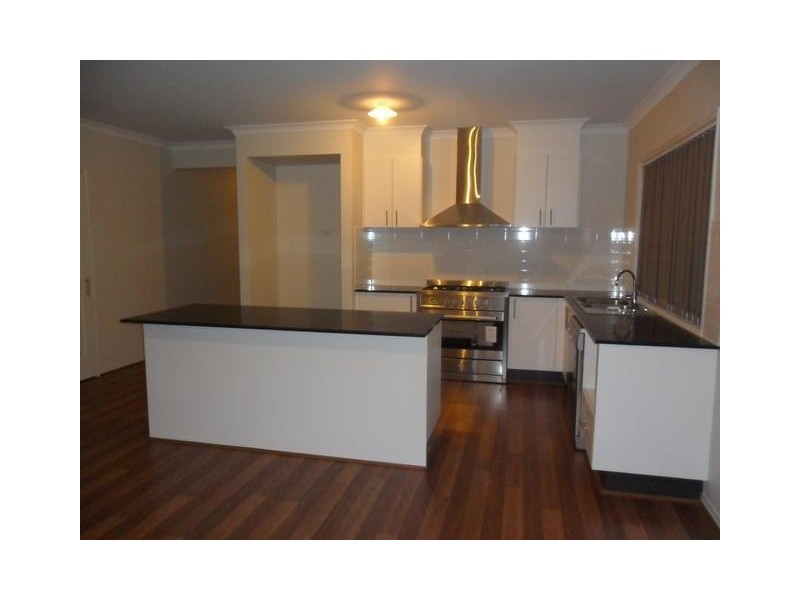 1 Heathfield Lane, Officer VIC 3809