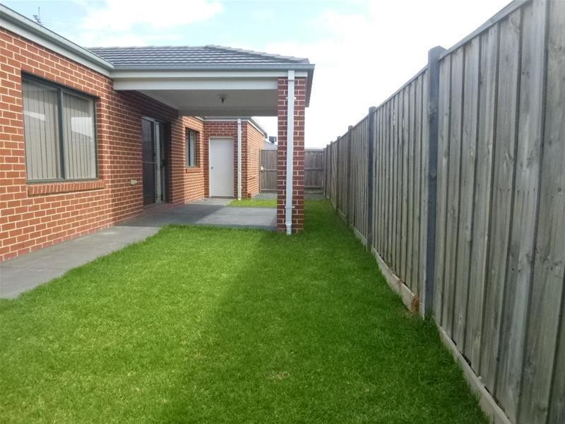 1 Heathfield Lane, Officer VIC 3809