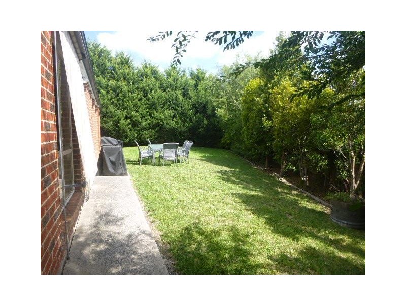 48 Chirnside Road, Berwick VIC 3806