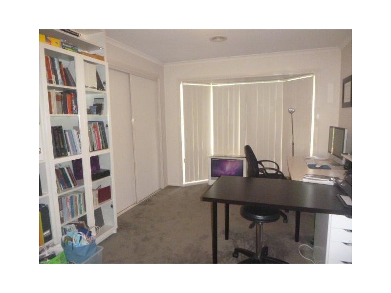 48 Chirnside Road, Berwick VIC 3806