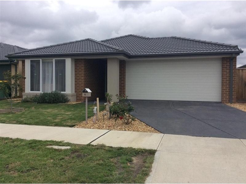 6 Meadows Drive, Officer VIC 3809