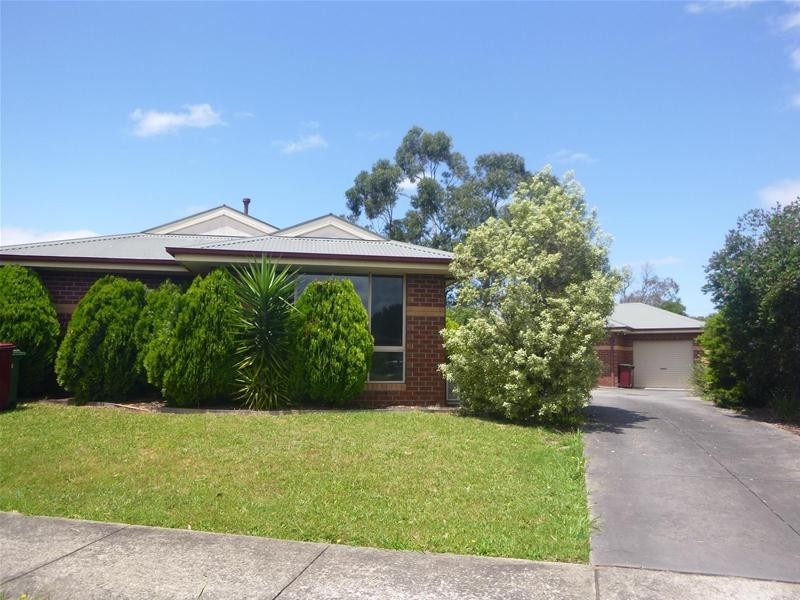 1/30-32 Garryowen Crescent, Narre Warren VIC 3805