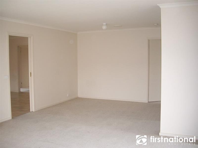 55 Bemersyde Drive, Berwick VIC 3806