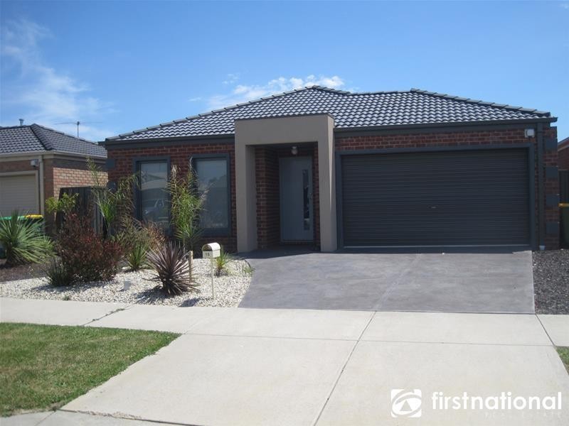 15 Macadamia Street, Pakenham VIC 3810