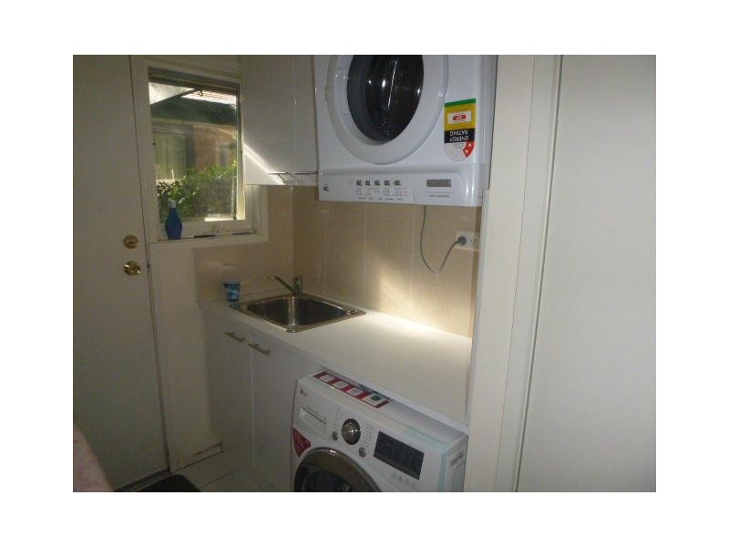 16 Cottswold Avenue, Narre Warren VIC 3805