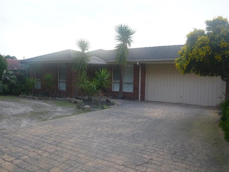 43 Coowarra Way, Berwick VIC 3806