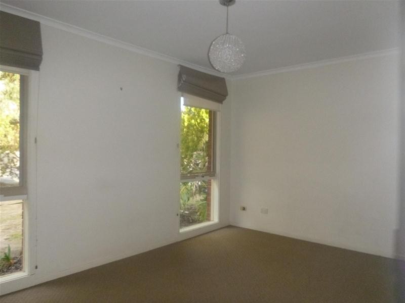 43 Coowarra Way, Berwick VIC 3806