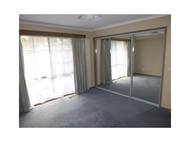 16 Andene Drive, Narre Warren VIC 3805