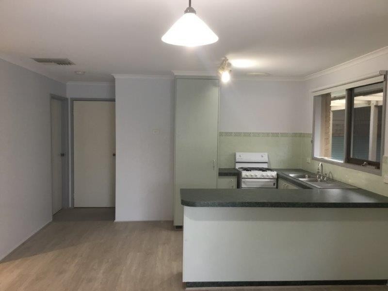 37 Garnet Close, Narre Warren VIC 3805