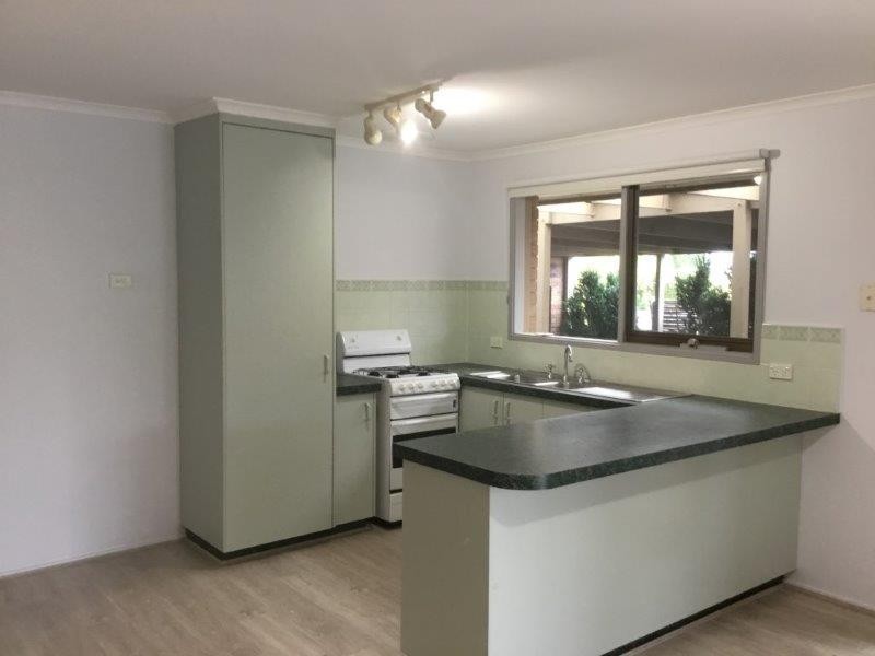 37 Garnet Close, Narre Warren VIC 3805