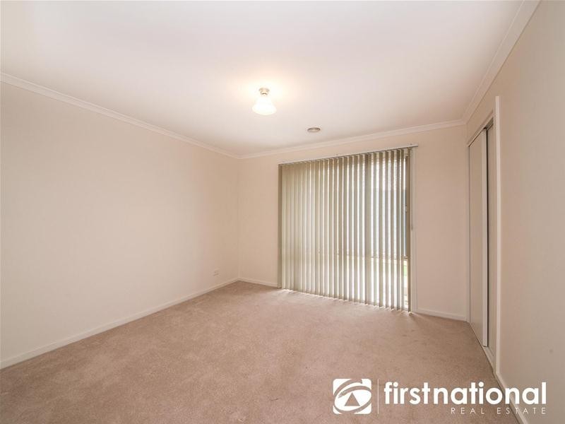 74 Warana Drive, Hampton Park VIC 3976