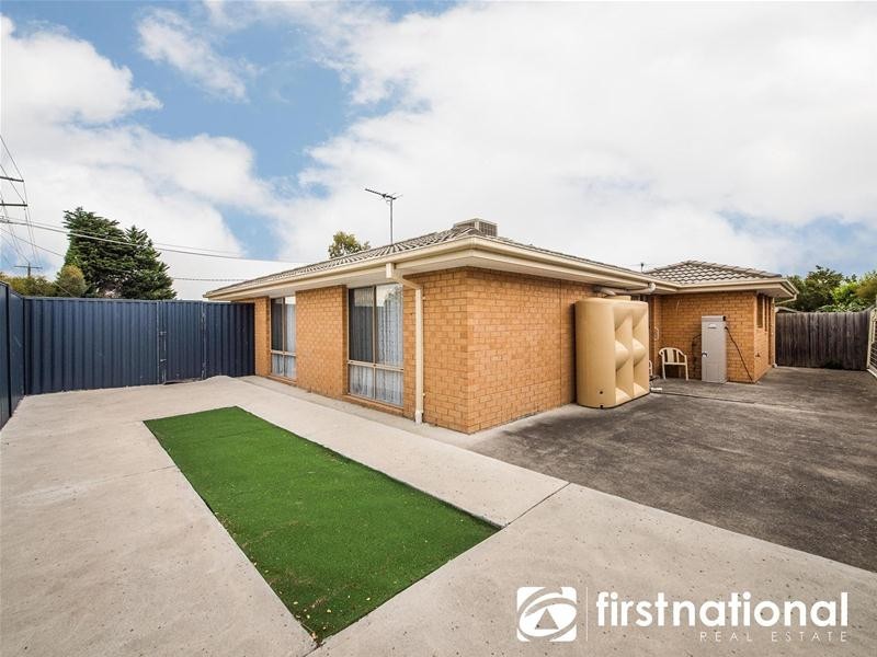 74 Warana Drive, Hampton Park VIC 3976
