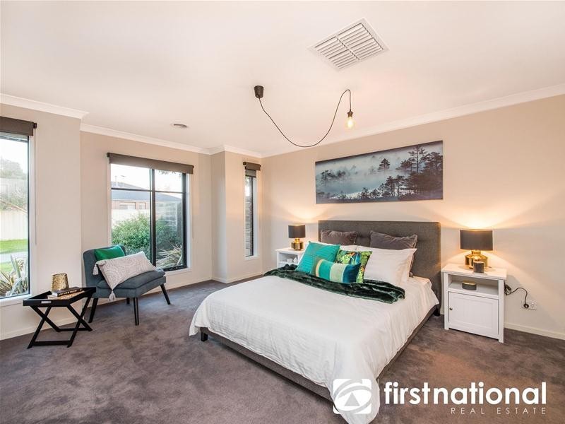 14 Azure Court, Pakenham VIC 3810