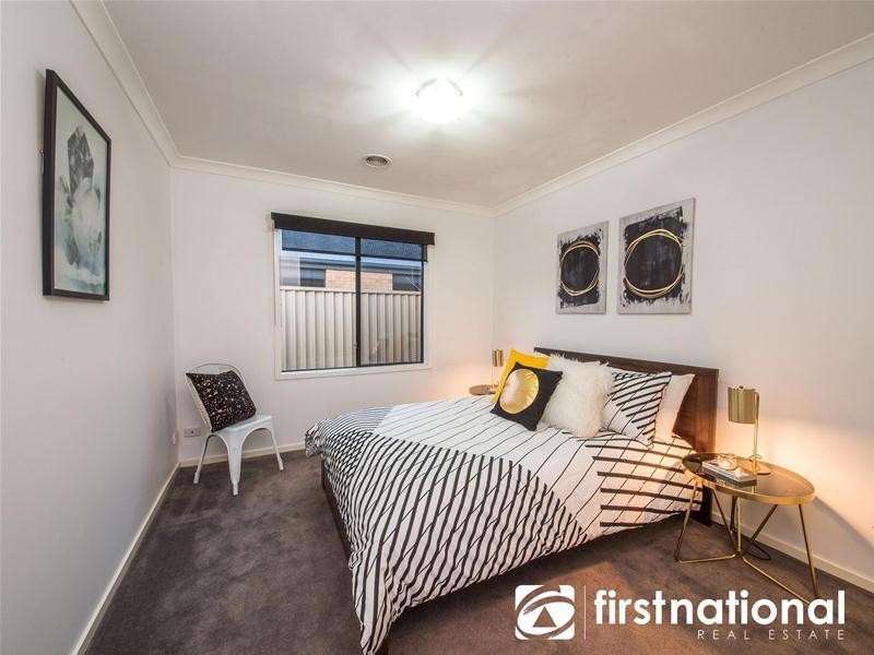 14 Azure Court, Pakenham VIC 3810