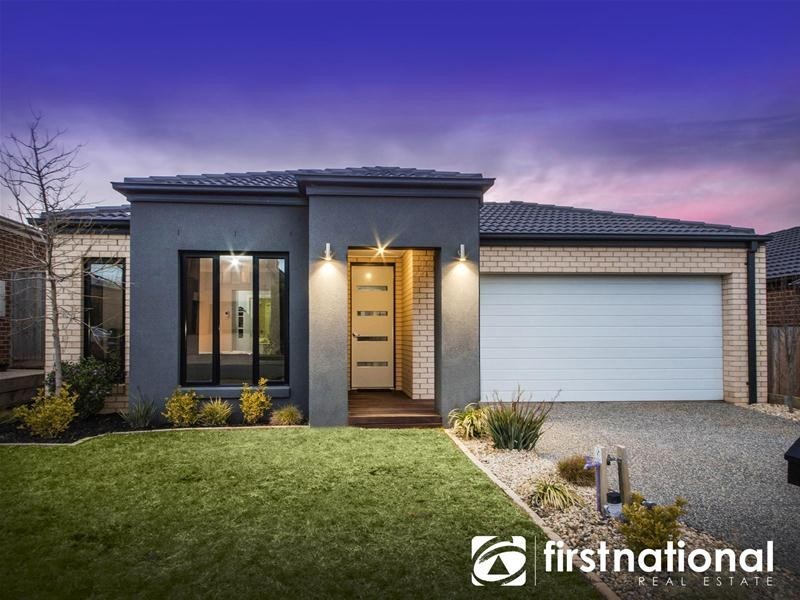 5 Ellaroo Circuit, Clyde North VIC 3978