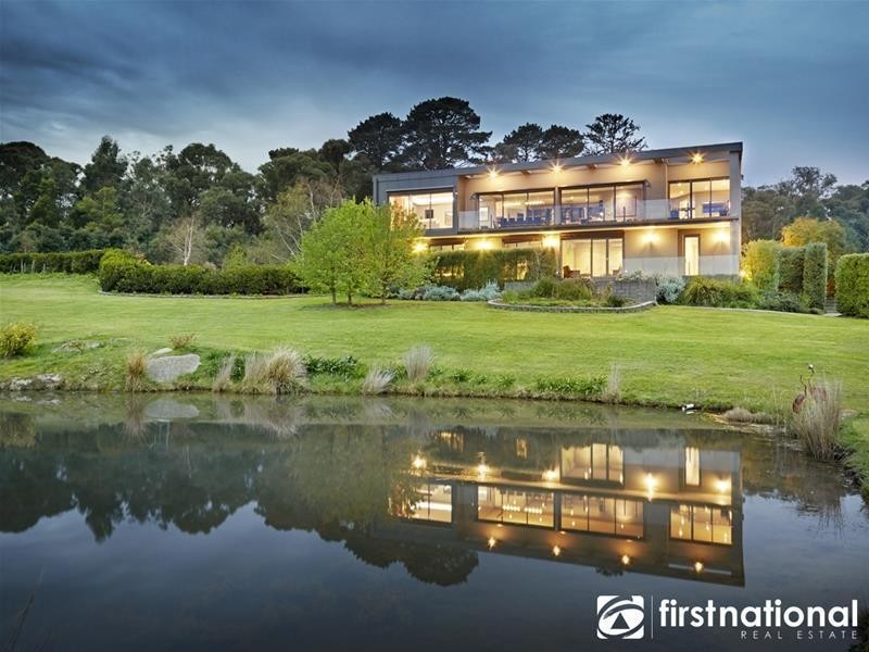 195 Split Rock Road, Beaconsfield Upper VIC 3808