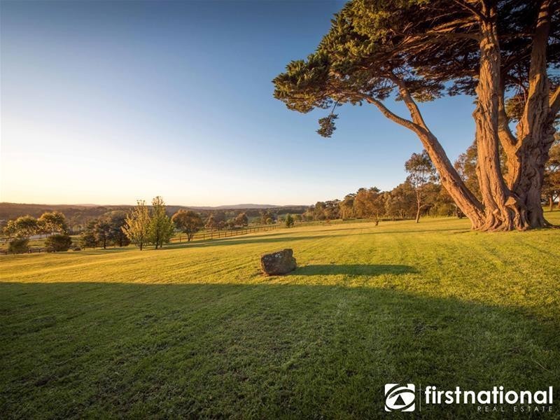 195 Split Rock Road, Beaconsfield Upper VIC 3808