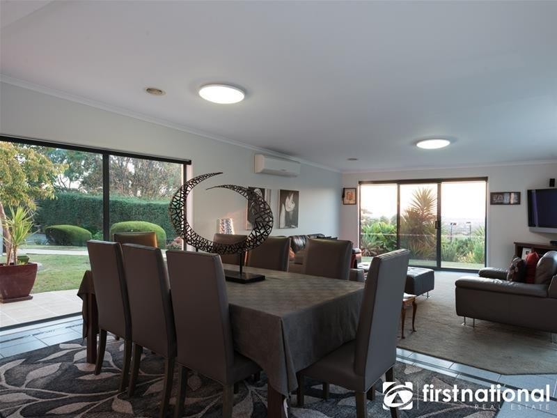 15 Caravelle Court, Berwick VIC 3806