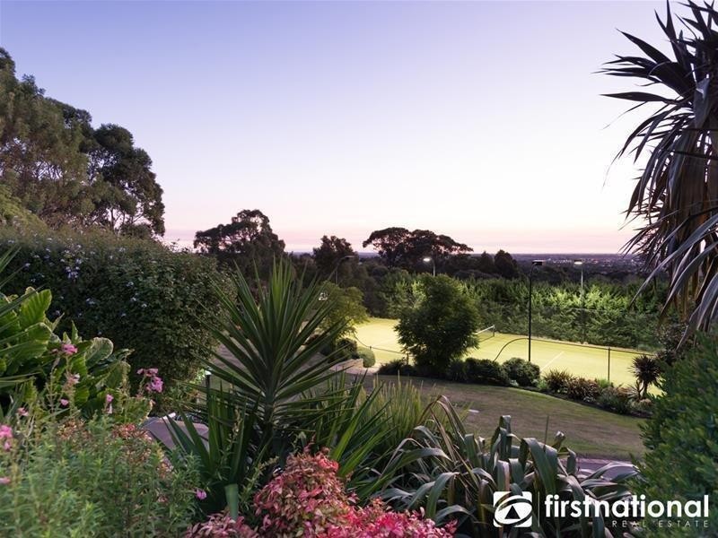 15 Caravelle Court, Berwick VIC 3806