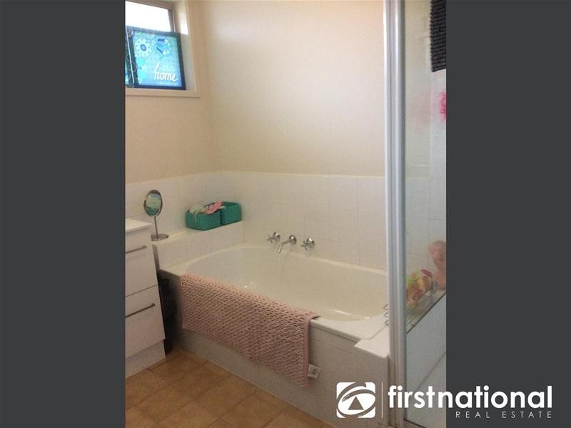 1/26 Amber Crescent, Narre Warren VIC 3805