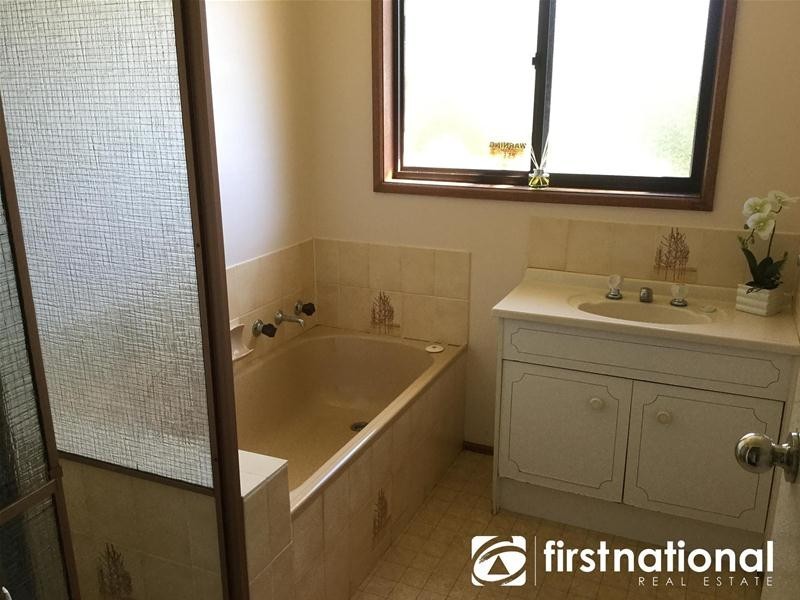 72 Gardenia Street, Pakenham VIC 3810