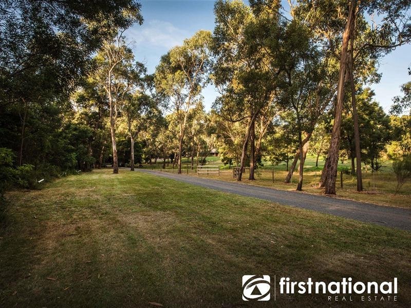 2 Noack Road, Harkaway VIC 3806