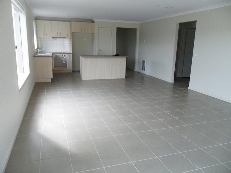 6 Turnbridge Road, Officer VIC 3809