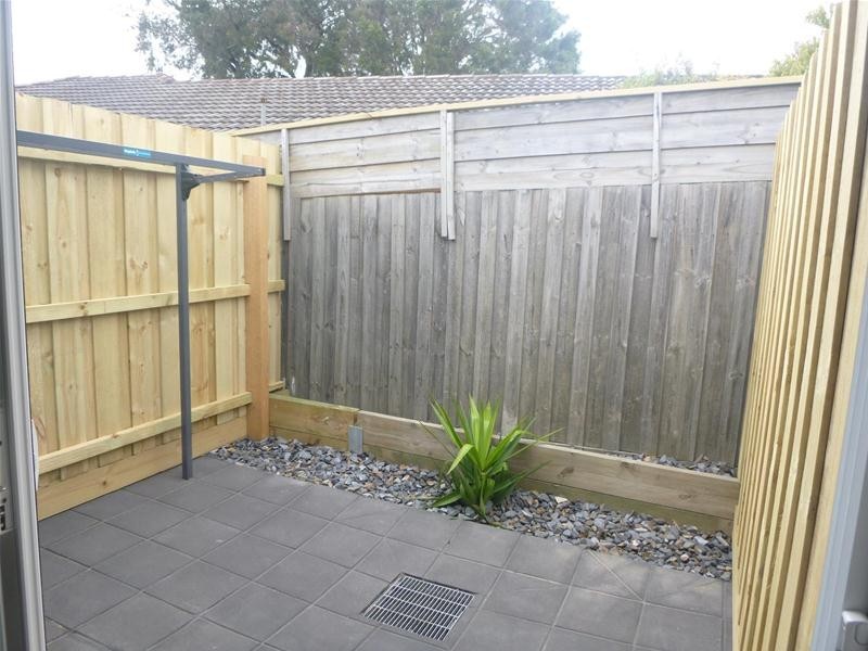 4/4 Cranbourne Drive, Cranbourne VIC 3977