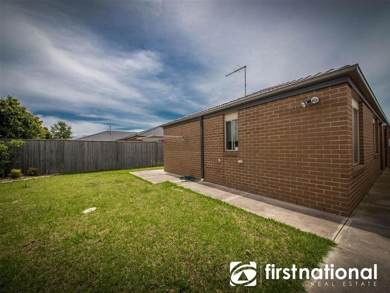 17 Goulburn Street, Cranbourne East VIC 3977