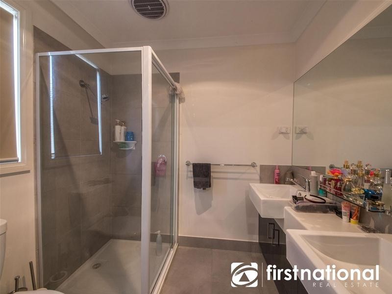 17 Goulburn Street, Cranbourne East VIC 3977