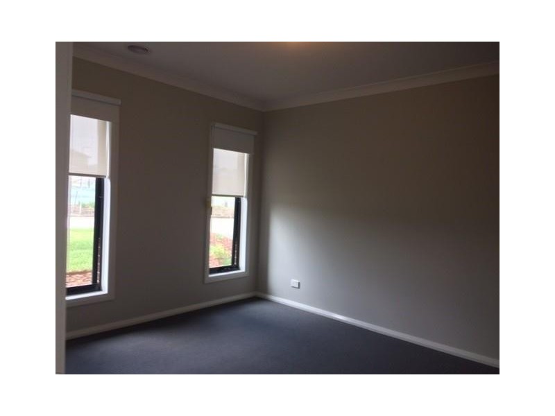 3 Leon Way, Pakenham VIC 3810