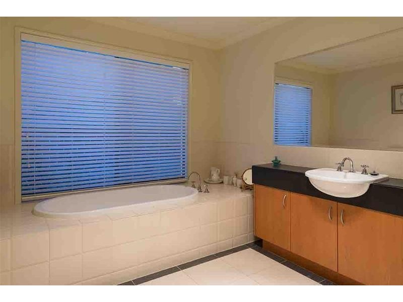 5 Mercy Court, Narre Warren South VIC 3805