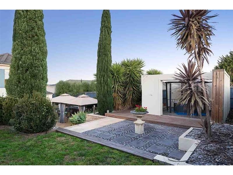 5 Mercy Court, Narre Warren South VIC 3805