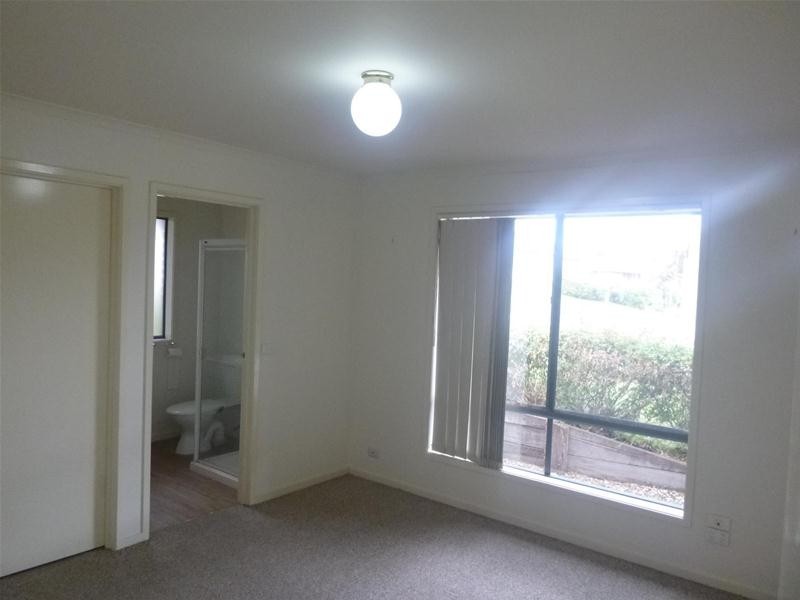 65 Eagle Drive, Pakenham VIC 3810