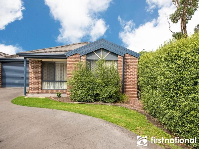 2/35 Henry Street, Pakenham VIC 3810
