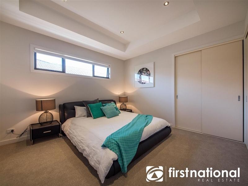 8 Araluen Rise, Narre Warren VIC 3805