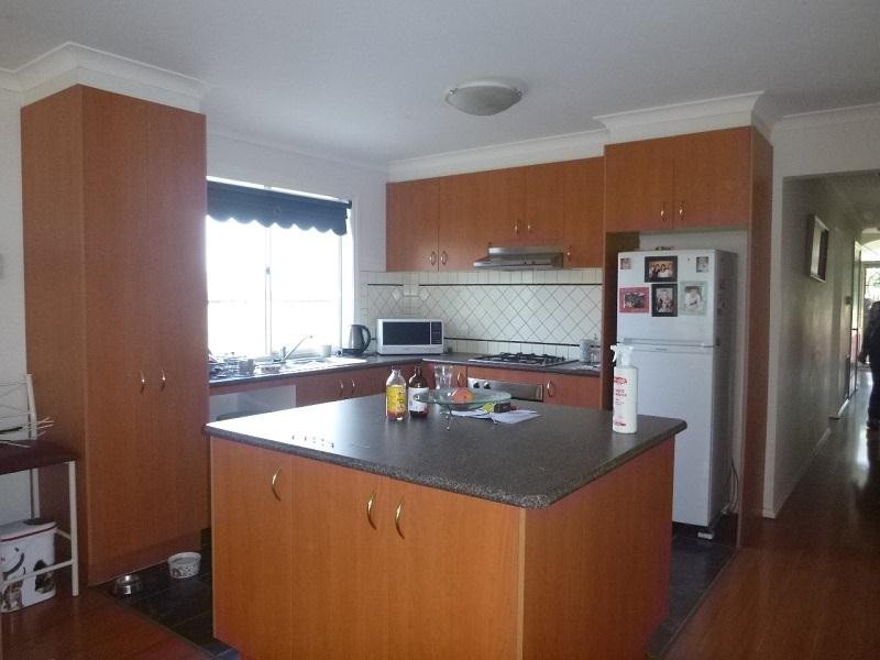 10 Wallingford Place, Narre Warren South VIC 3805