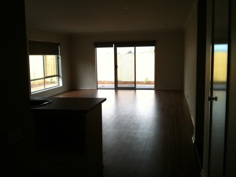 16 Denton Drive, Officer VIC 3809