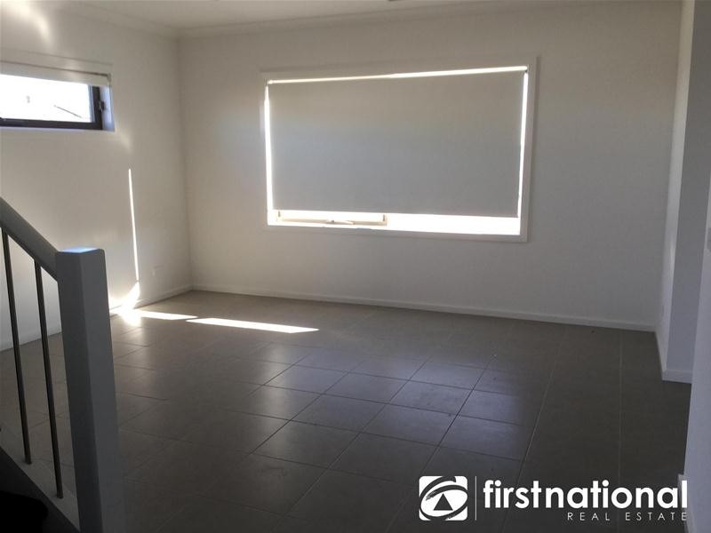 40/23 Atlantic Drive, Pakenham VIC 3810