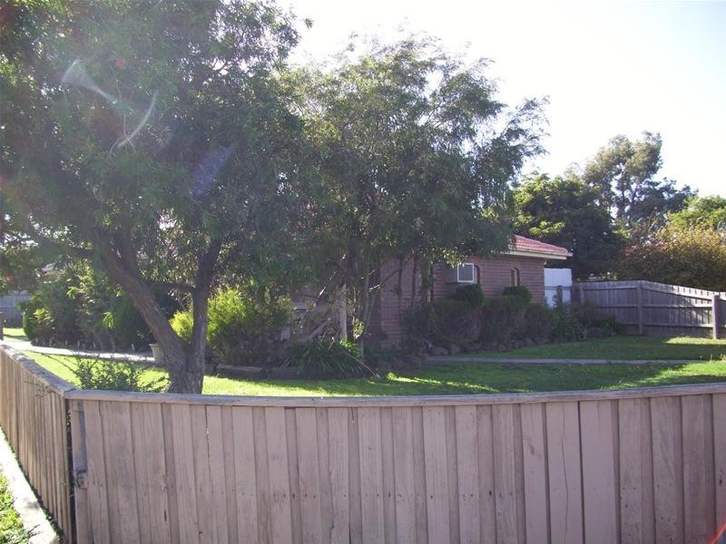 4 Valley Fair Drive, Narre Warren VIC 3805