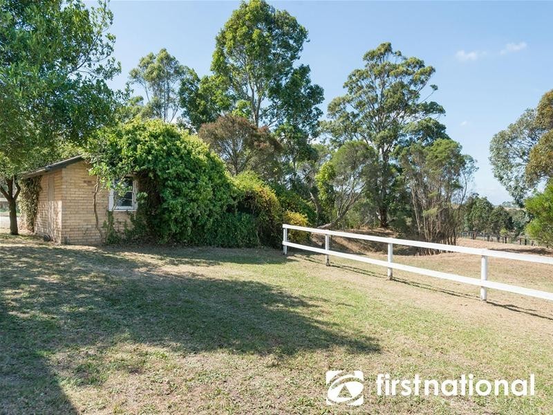 222 Lovers Lane, Garfield VIC 3814