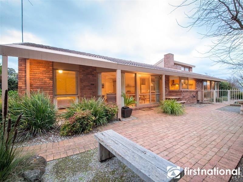 12 Christine Avenue, Berwick VIC 3806