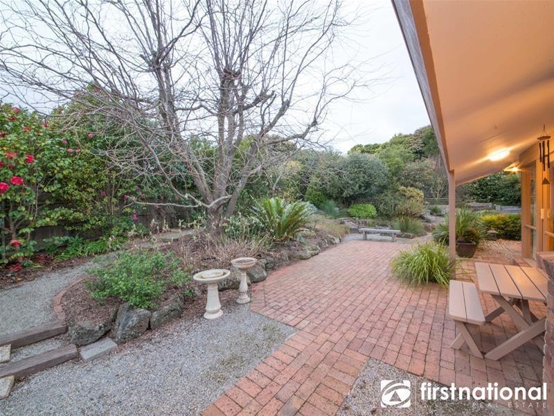 12 Christine Avenue, Berwick VIC 3806