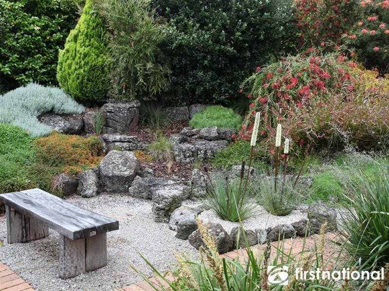 12 Christine Avenue, Berwick VIC 3806