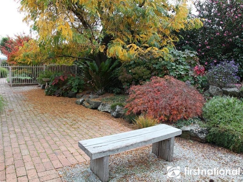 12 Christine Avenue, Berwick VIC 3806