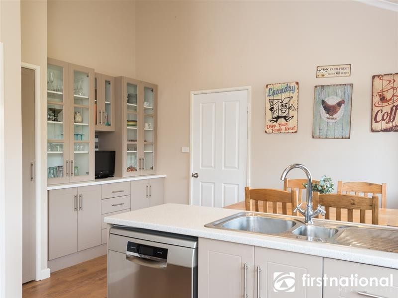 23 Outlook Drive, Berwick VIC 3806