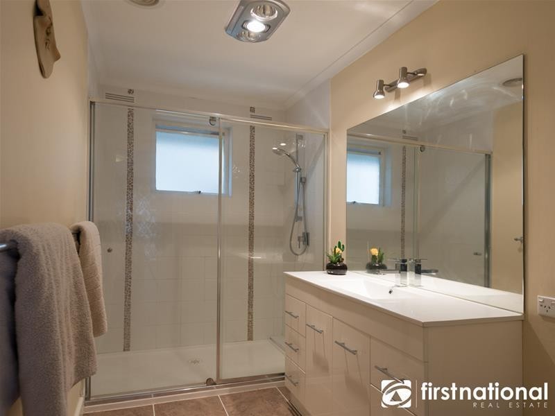 23 Outlook Drive, Berwick VIC 3806