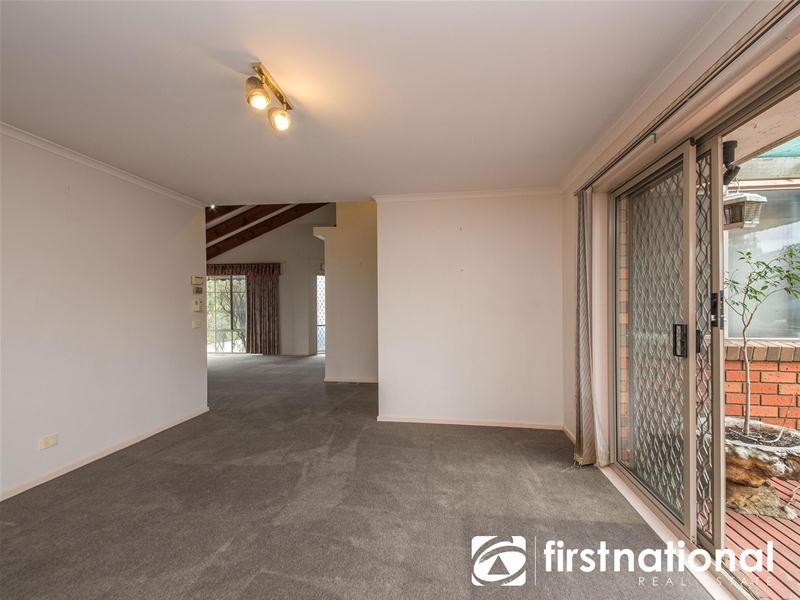 1/2 Redgum Place, Narre Warren VIC 3805