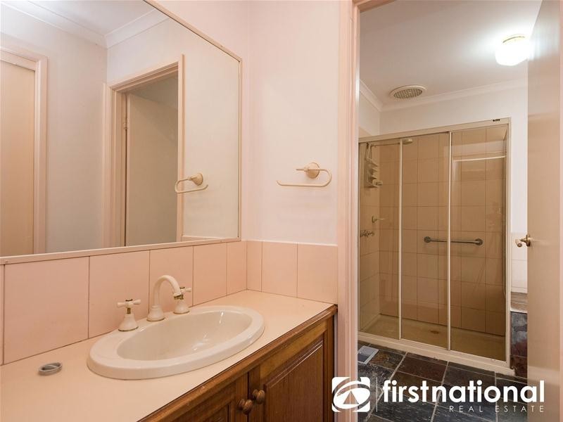 1/2 Redgum Place, Narre Warren VIC 3805