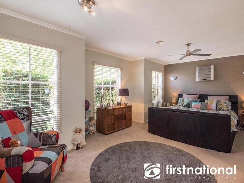 21 McCubbin Way, Berwick VIC 3806